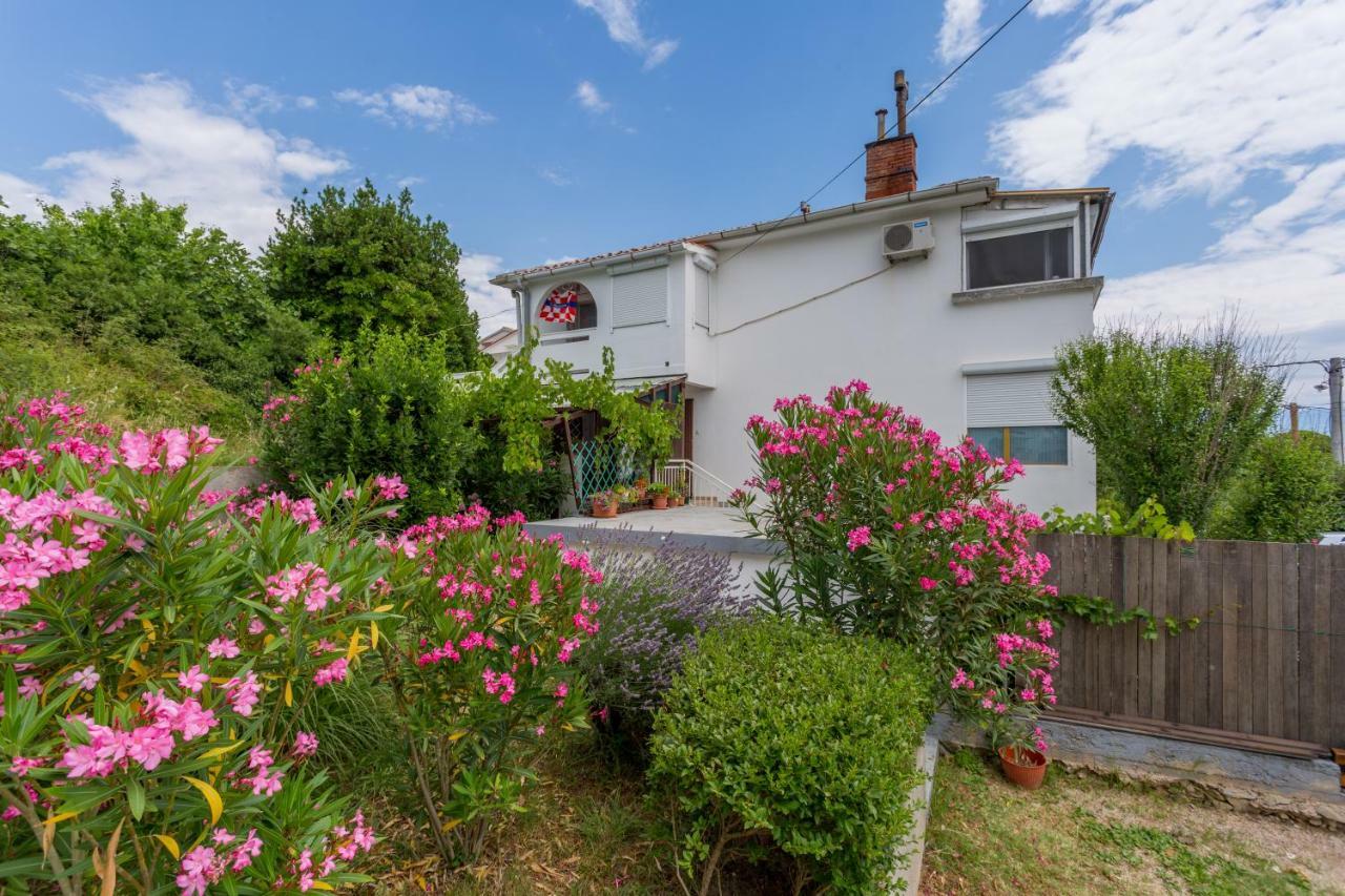 Studio Apartments Gilda Baška Εξωτερικό φωτογραφία